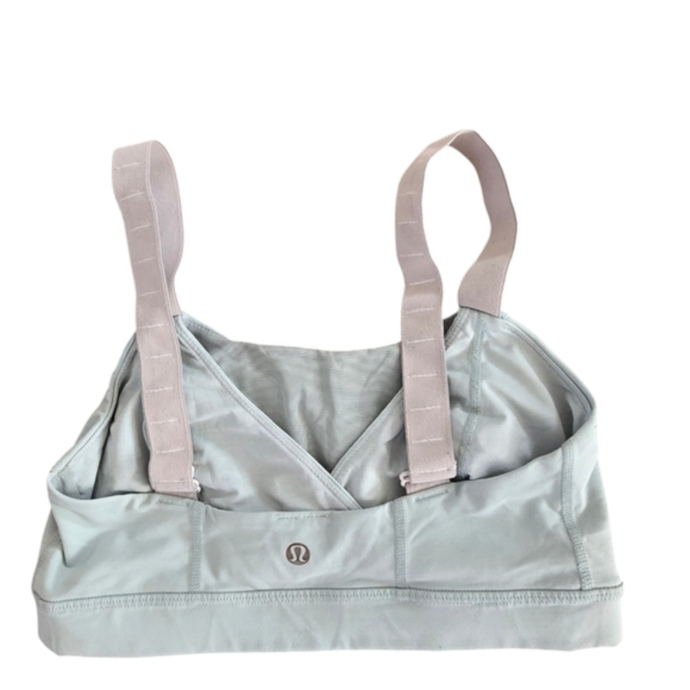 Lululemon Adjust Me Tiffany Blue Sports Bra Womens 6‎ - Picture 2 of 4